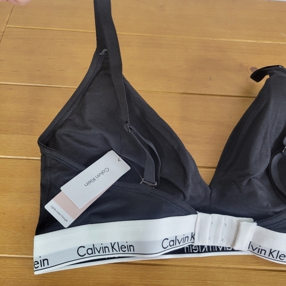 Nwt Calvin klein black bralette - Picture 4 of 5
